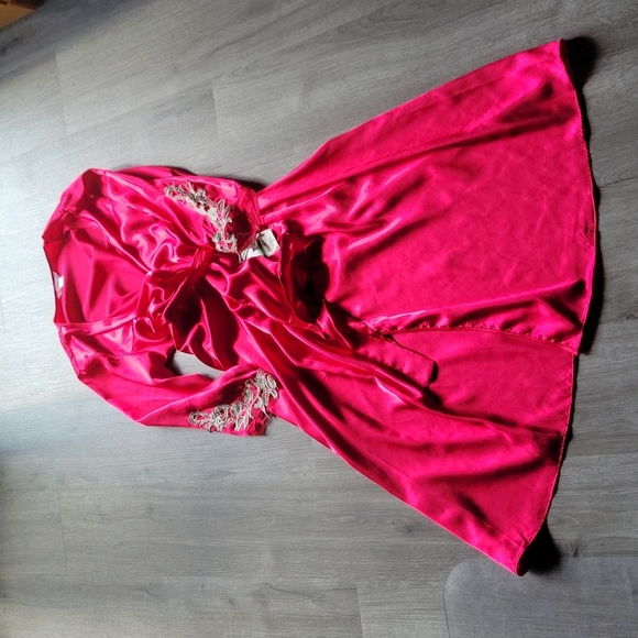 NWT Flora by Flora Nikrooz Stella Satin Red Long Night Gown & Robe Set - Picture 6 of 16